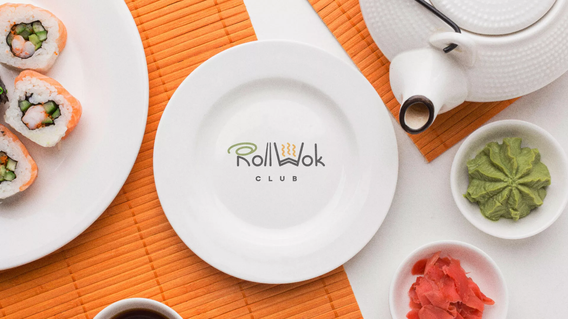Разработка логотипа и фирменного стиля суши-бара «Roll Wok Club» в Кирсе